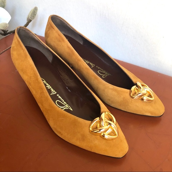 Never worn vintage 80s Thomas Wallace suede pumps - Picture 1 of 9